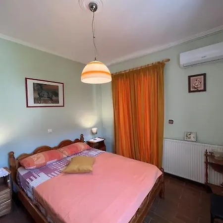 Aris House Holiday home