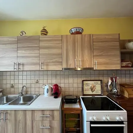 Aris House Feriehus Kalamítsi