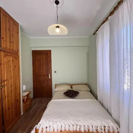 Aris House Kalamítsi