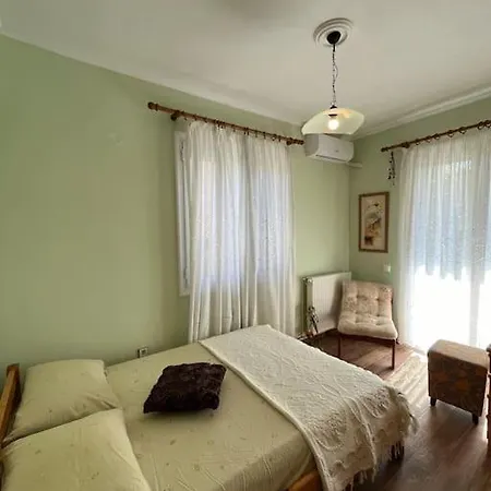 Aris House Holiday home